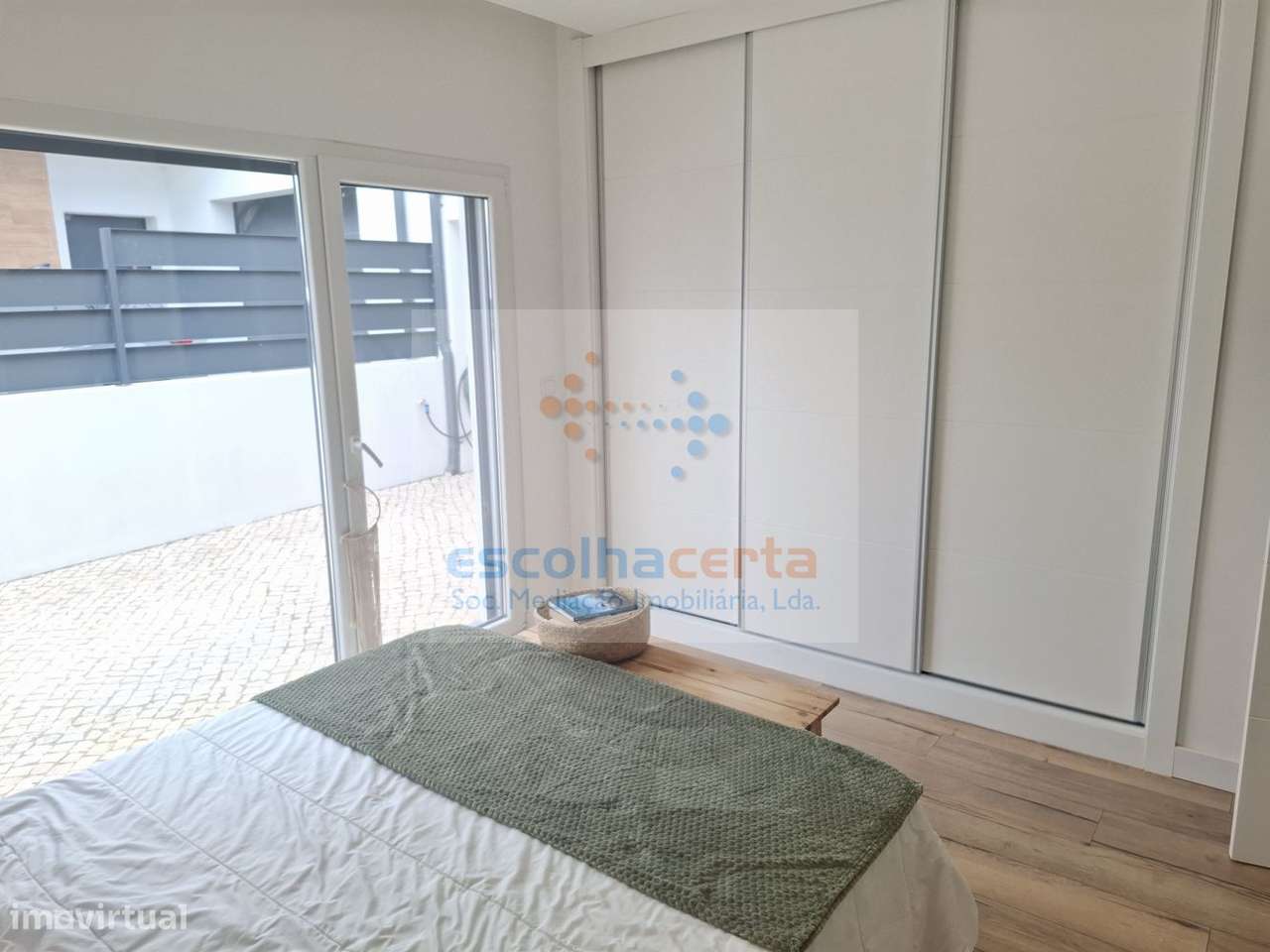 Oportunidade Excelente Moradia Térrea T4 Com Piscina de agua salgada-25