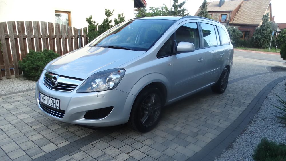 Opel Zafira B (2005-2014) 1.8 Essentia 2012