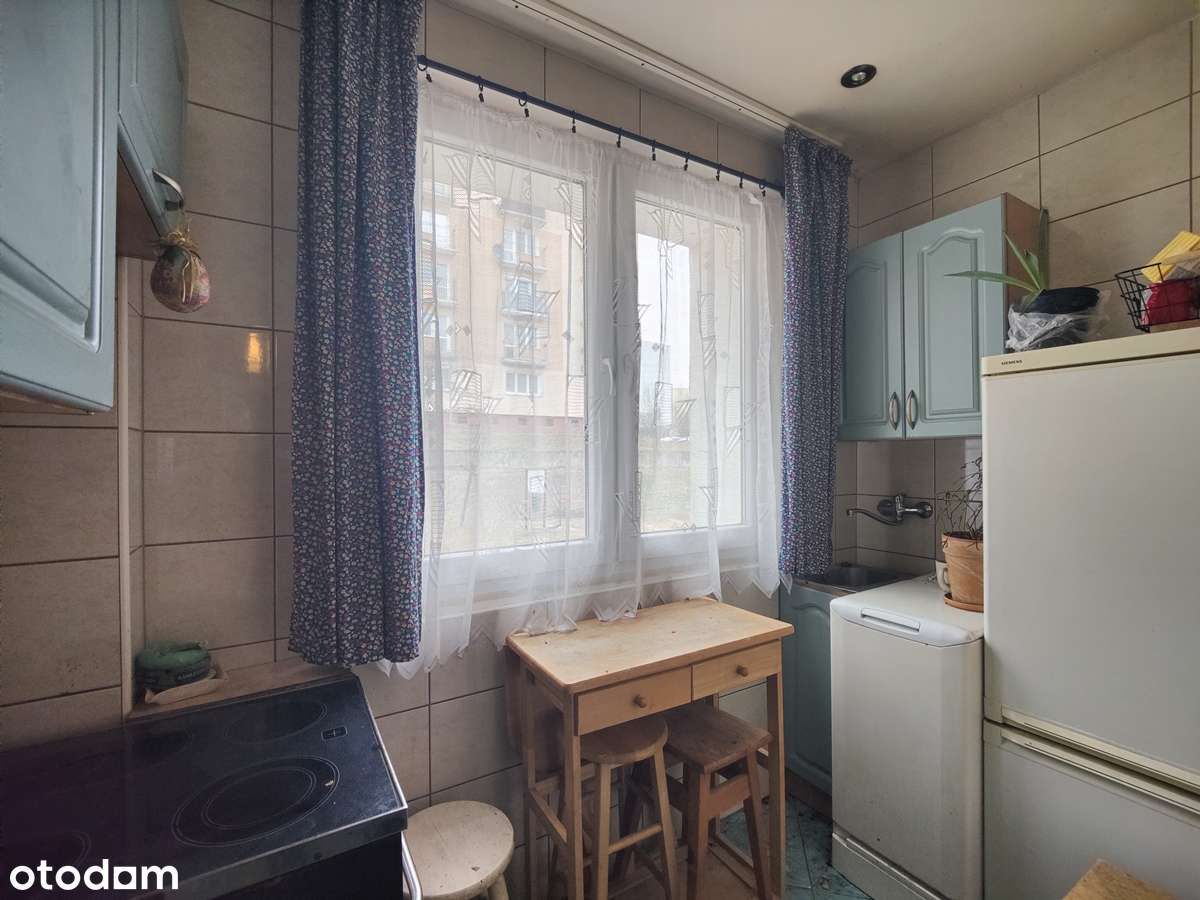 Na sprzedaż 3 pokoje, na parterze, Centrum, ul. Kosmonautów-4