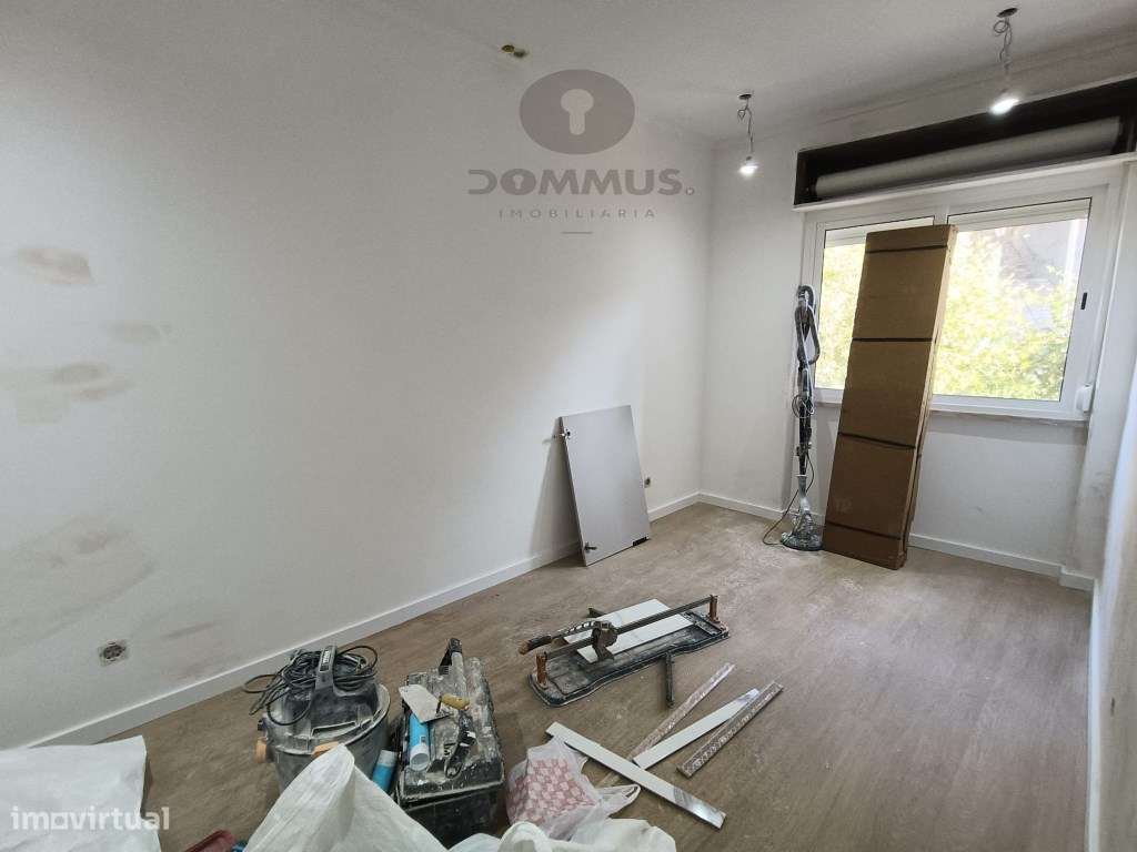 Apartamento T3 totalmente remodelado na Amadora-16