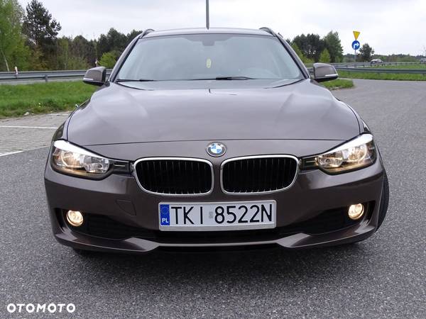 BMW Seria 3 316d Touring Sport Line - 10