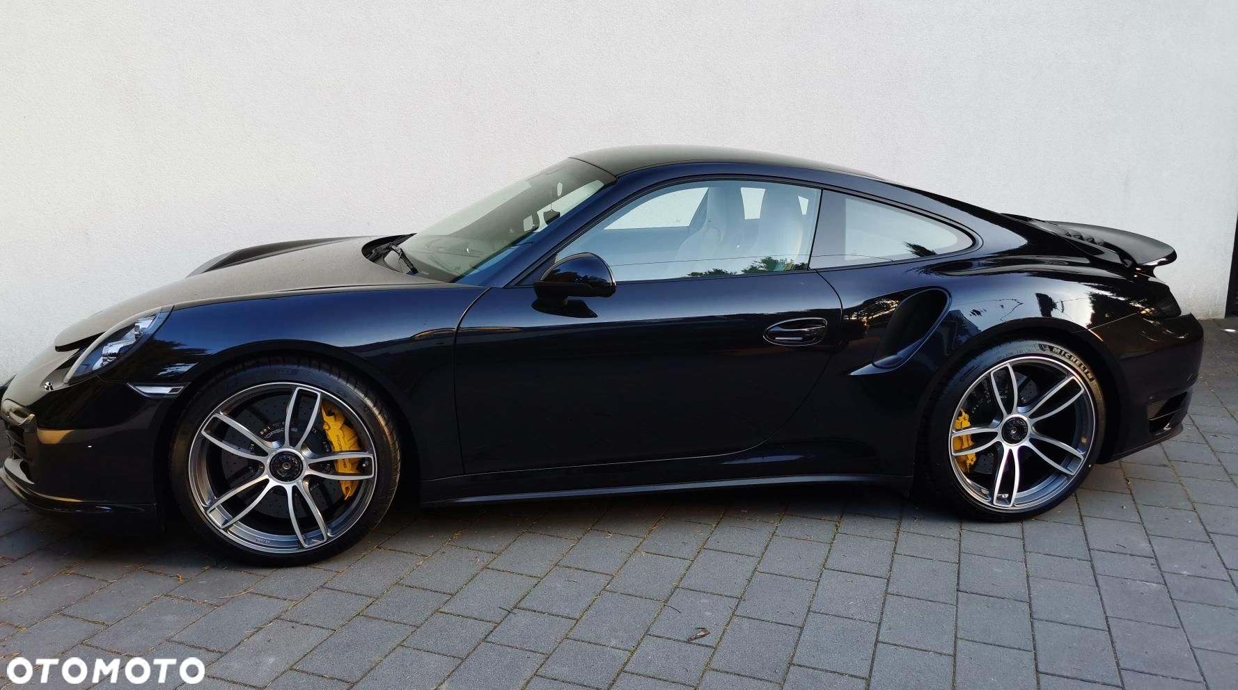 Porsche 911 Turbo S - 30