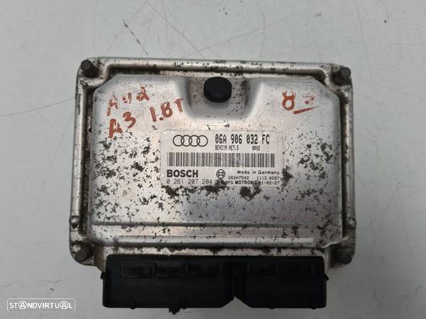 AUDI A3 1.8L TURBO / SKODA OCTAVIA | CENTRALINA - BOSCH | Ref: 06A 906 032 FC - 0 261 207 204; - 3