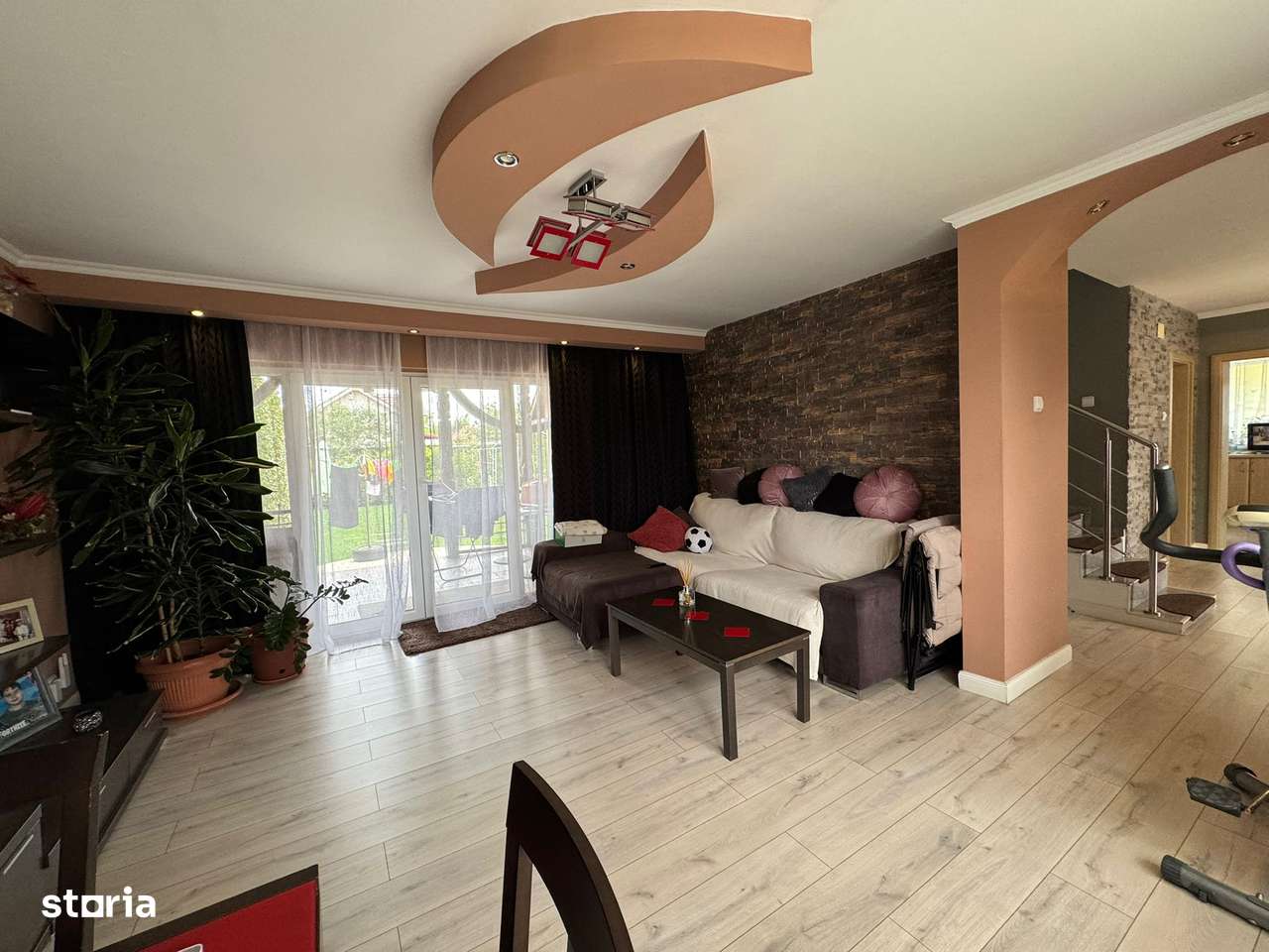 Casă Individuală Complet Mobilată & Utilată – Moșnița N. Vatra Satului - Imagine principală: 5/20