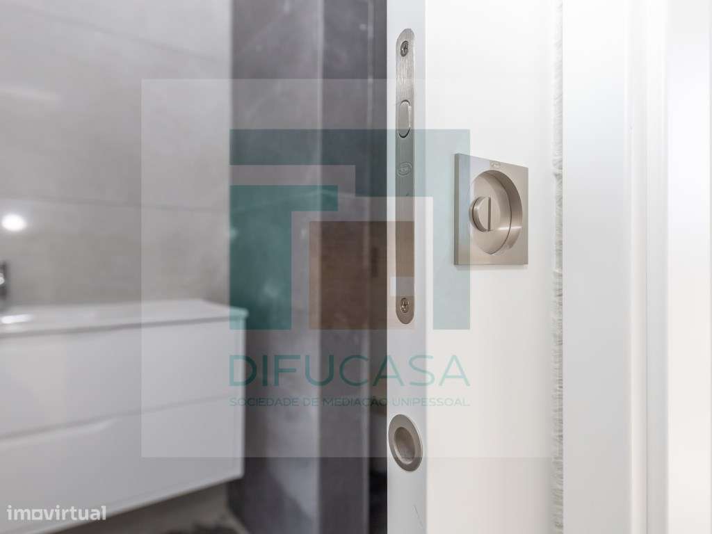 Moradia Isolada T4 Duplex com Piscina e Garagem-46