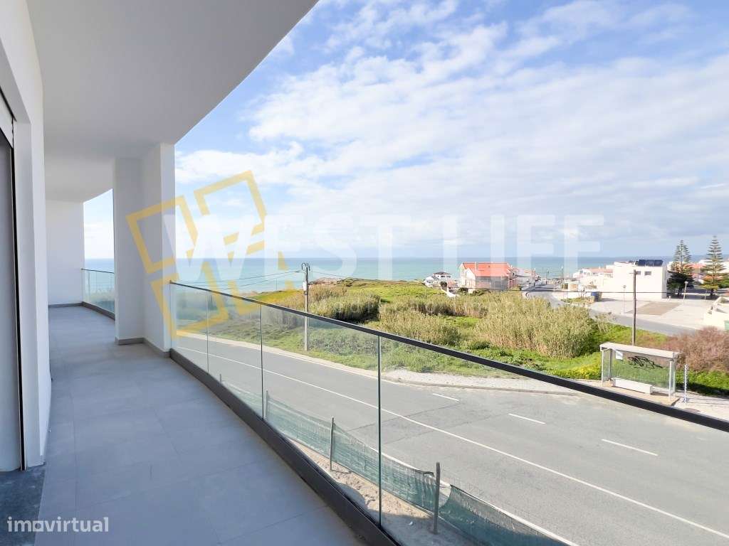 Apartamento T2 com 2 varandas a 200 metros da praia de Santa Cruz c...