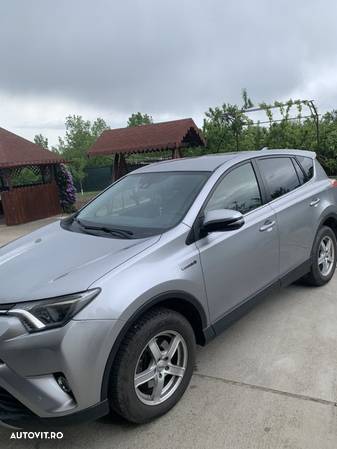 Toyota RAV4 - 2