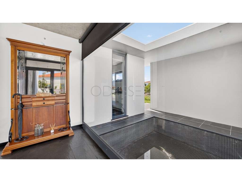 Moradia T4 moderna de estilo industrial para venda em Assafora, Sintra - Grande imagem: 4/57