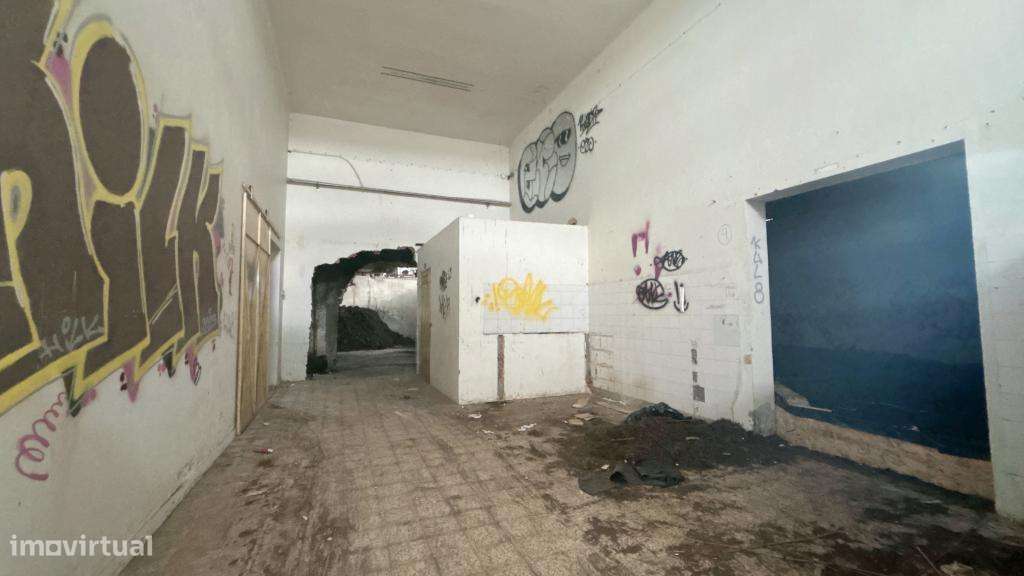 Armazém com terreno urbano e PIP aprovado - Grande imagem: 4/6