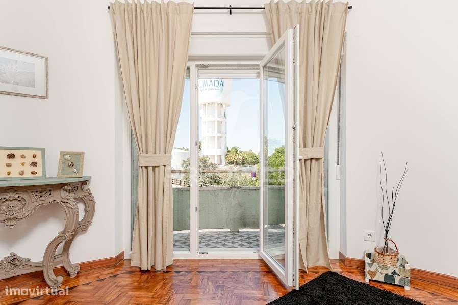 APARTAMENTO T1 TOTALMENTE REMODELADO CENTRO DO FEIJÓ! - Grande imagem: 5/28