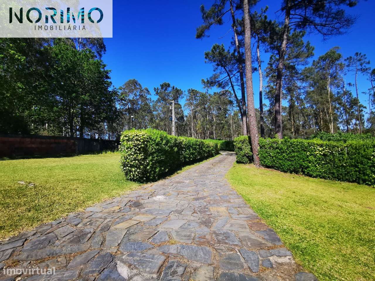 Moradia com Piscina (frente Rio Cávado)-12