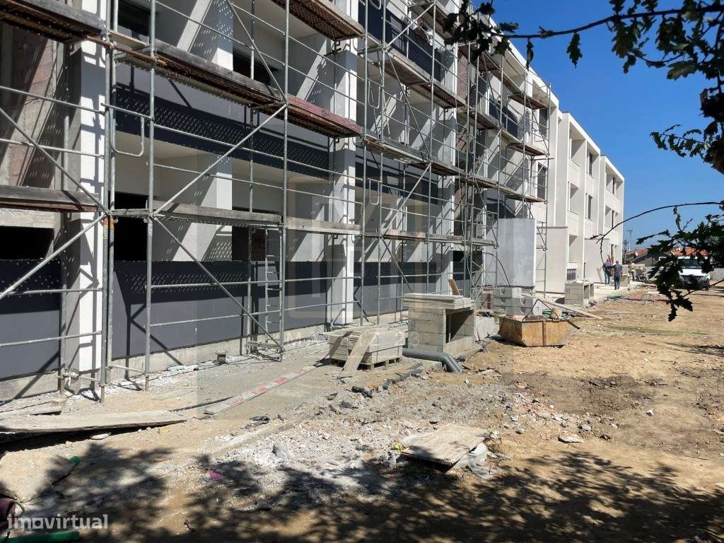 APT T2 | 2 VARANDAS | 2 LUGARES DE GARAGEM | PAÇOS DE FERREIRA-6