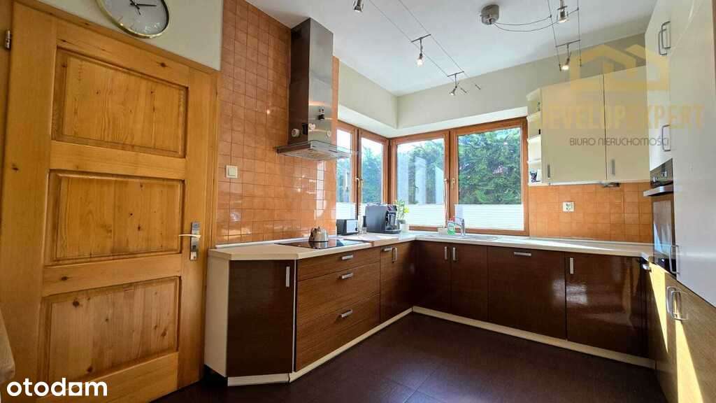 KomfortowyDom dla rodziny w doskonałej lokalizacji-3