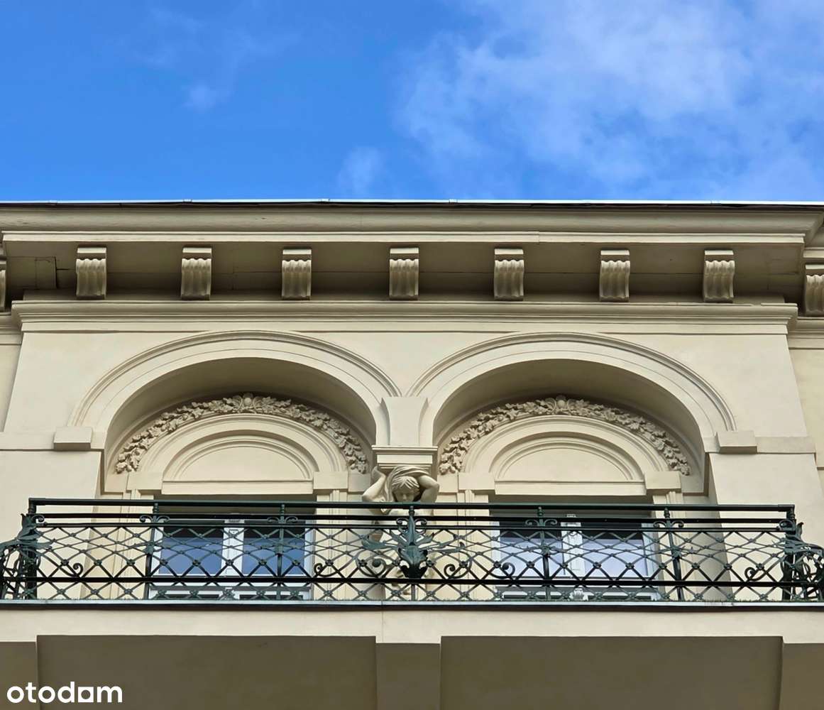 Unikatowy loft w sercu Poznania – cegła – szklane sufity -dwupoziomowy-18