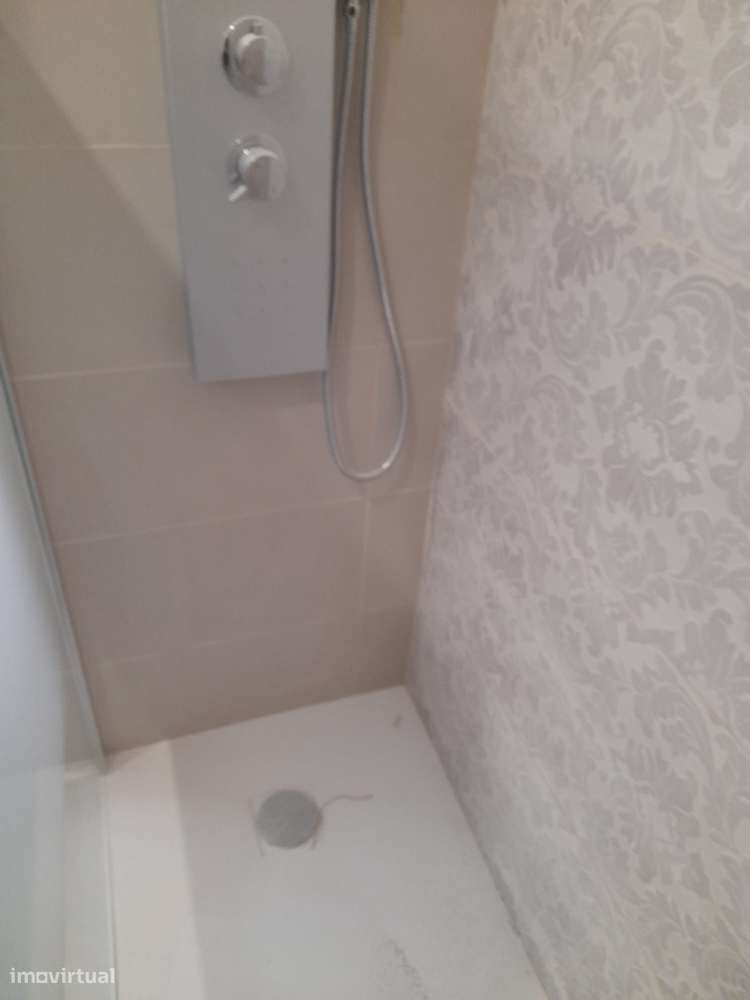 Apartamento T2 com varanda na Baixa da Banheira-15