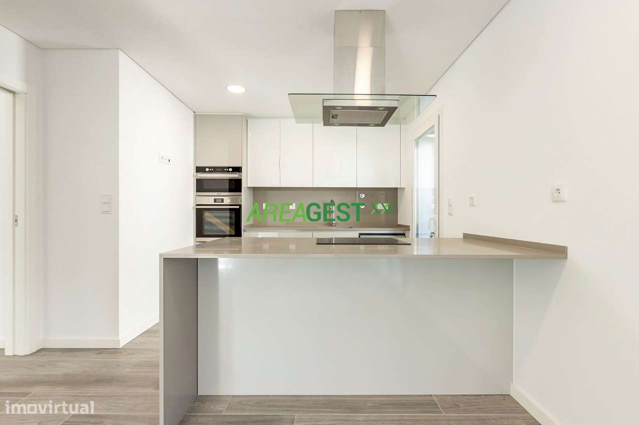 Moradia V4+1 no Casal Novo, Caneças-6