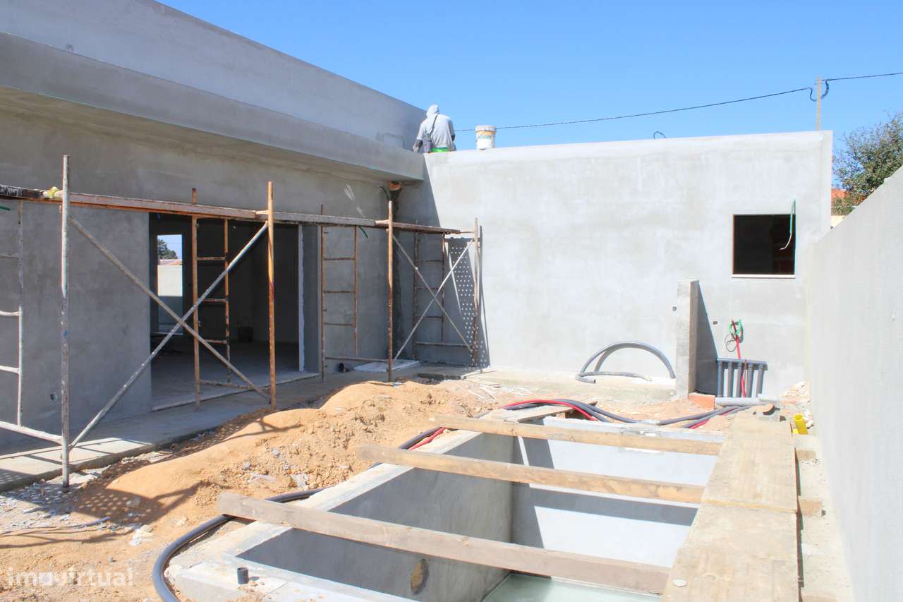 Moradia T3 isolada com piscina e garagem em Palmela Quinta da Marques-9