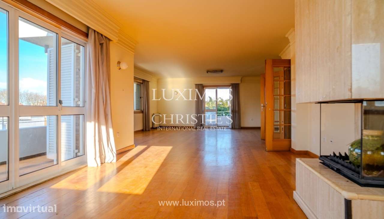 Apartamento T5 Duplex com vistas de mar para venda na Foz, Porto - Grande imagem: 3/19