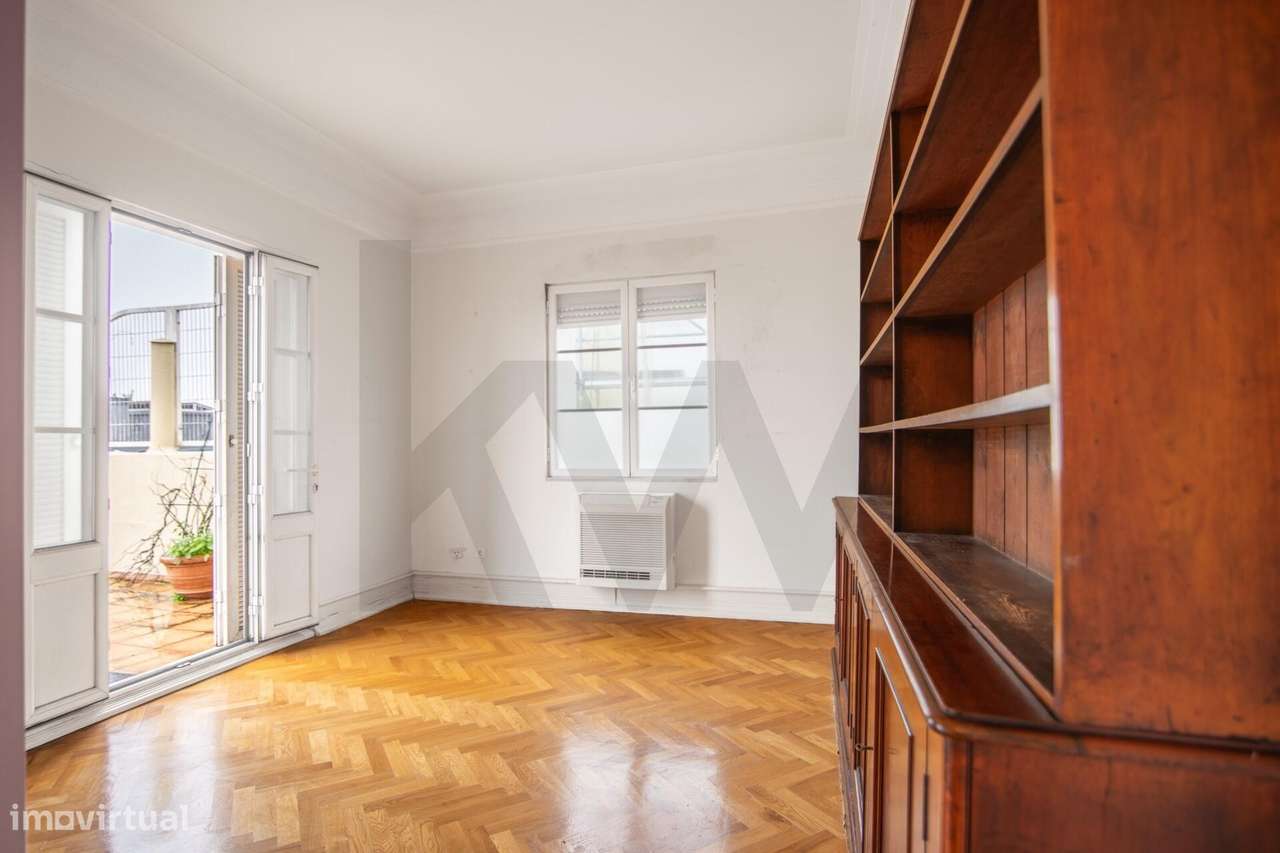 T4 no Centro de Lisboa com Terraço e Vista sobre Lisboa (Junto à Estre - Grande imagem: 4/18