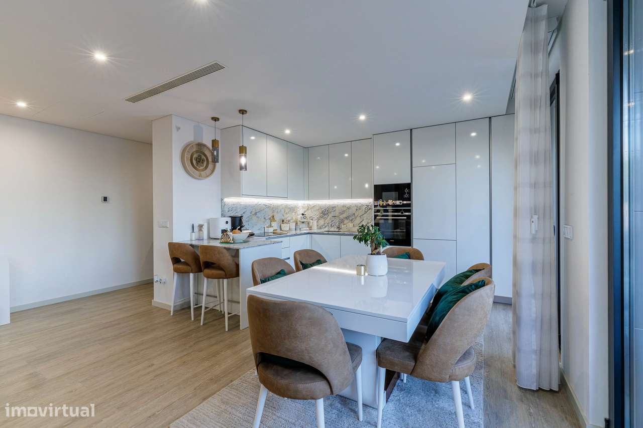 Apartamento Premium em Nogueira e Silva Escura, Maia-12