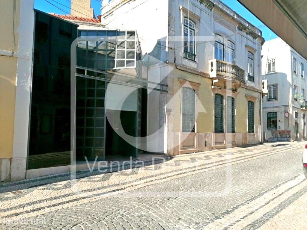 Loja com 420 m² no Centro de Santarém. IMÓVEL DA BANCA. - Grande imagem: 4/38