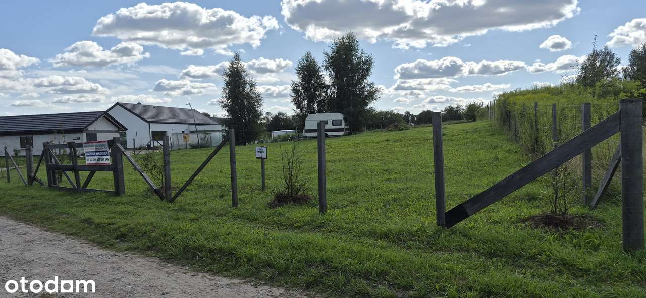 Działka budowlana 2468 m² z mediami-0