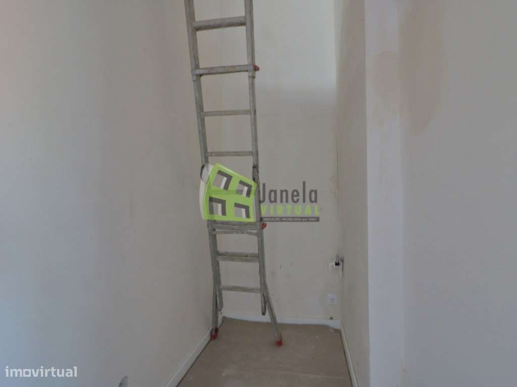 Apartamento T3 Duplex Novo - Quinta do Conde - Grande imagem: 5/17