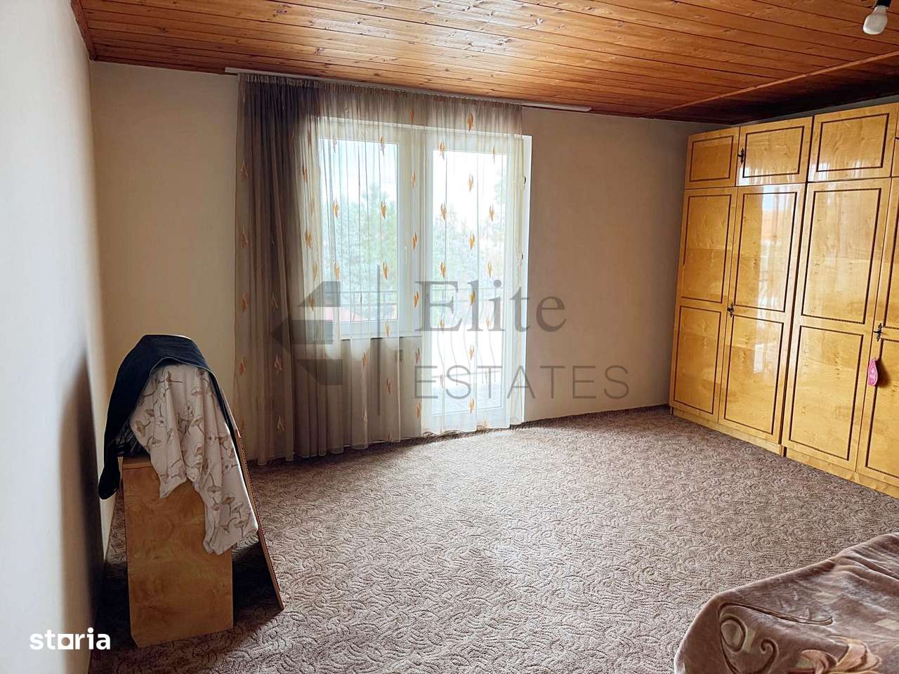 Spatiu comercial cu apartamente de vanzare In Nojorid-15