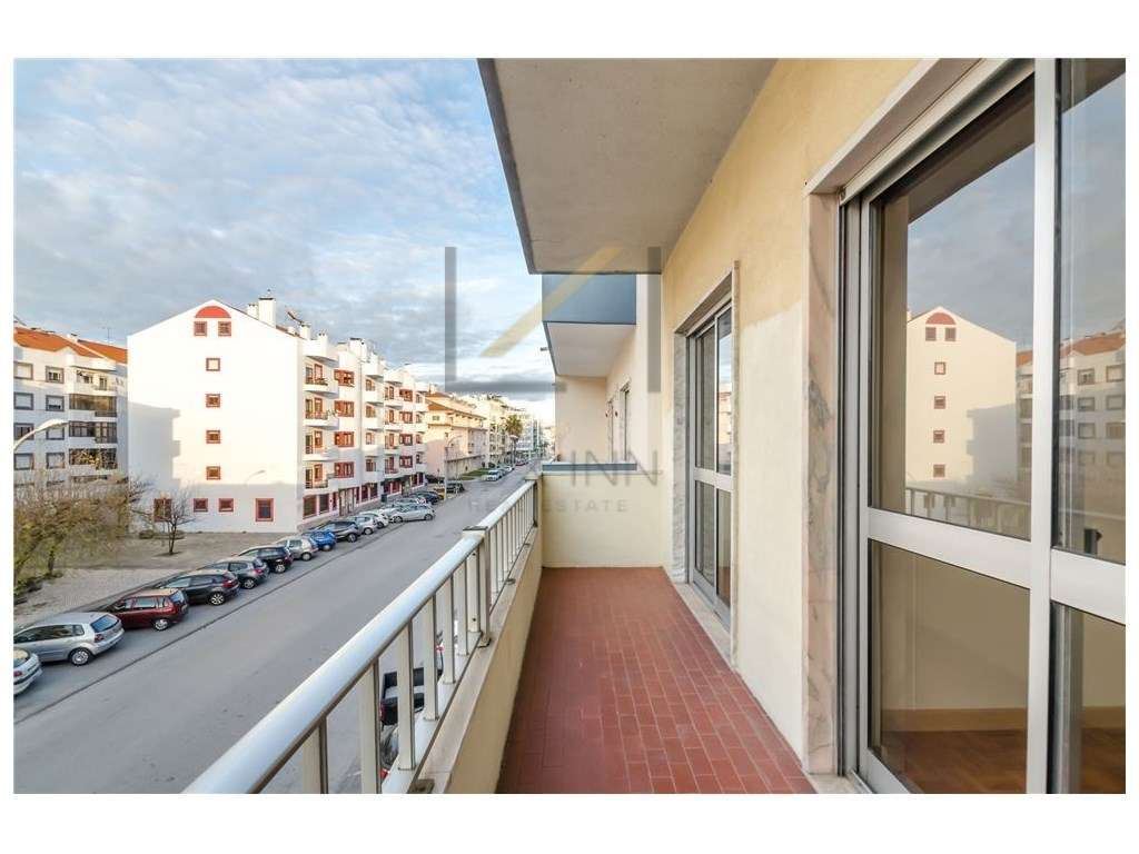 Apartamento T3 com boas areas com duas varandas - Grande imagem: 4/50