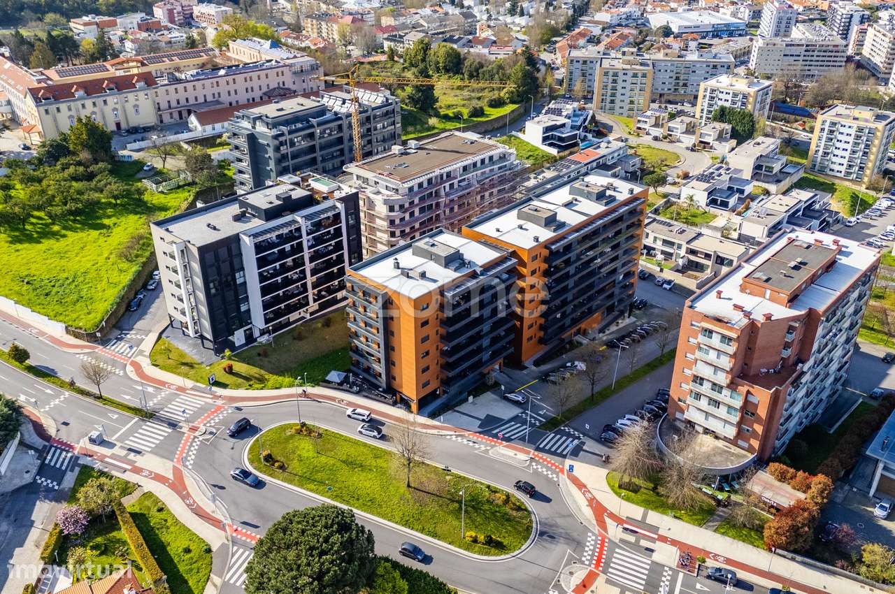 Premium T2 no Último Andar em Fraião - Grande imagem: 2/29