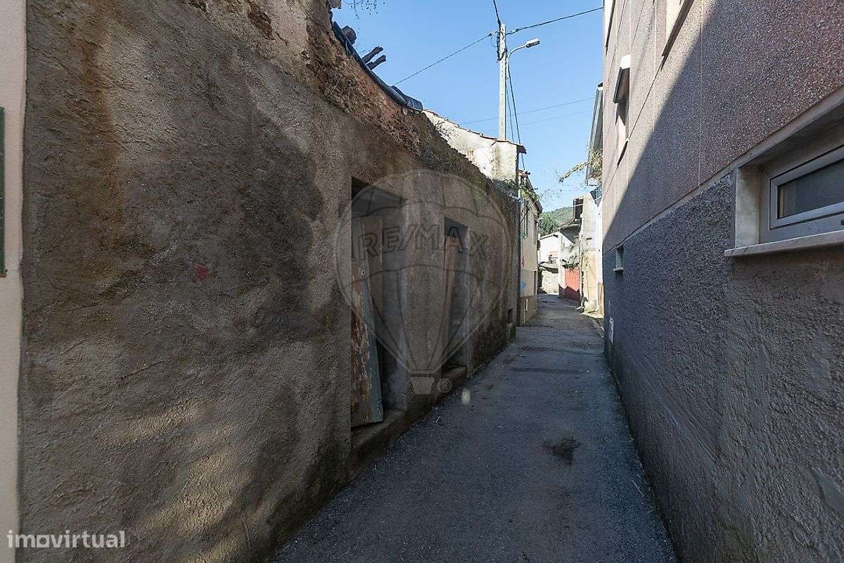 Moradia T2 para venda - Grande imagem: 2/15