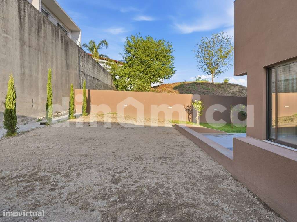 Moradia T3 Como Nova - Pronta a habitar!-31