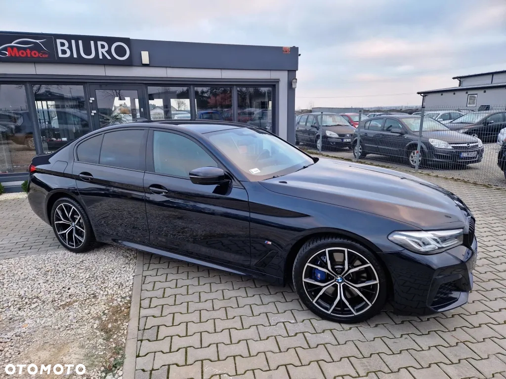 BMW Seria 5 530d xDrive mHEV M Sport sport - 2