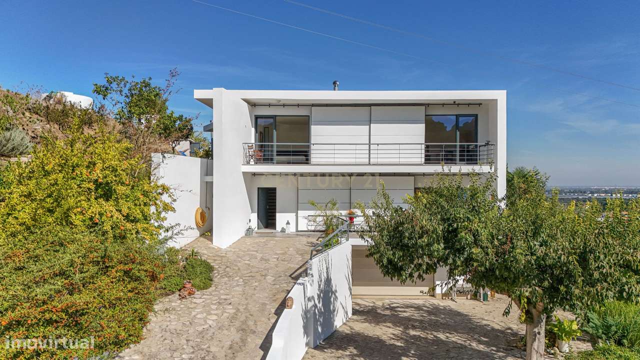 Quinta na Arrábida com moradia T5 de 364 m2 em lote de 13 520 m2 Onde-41