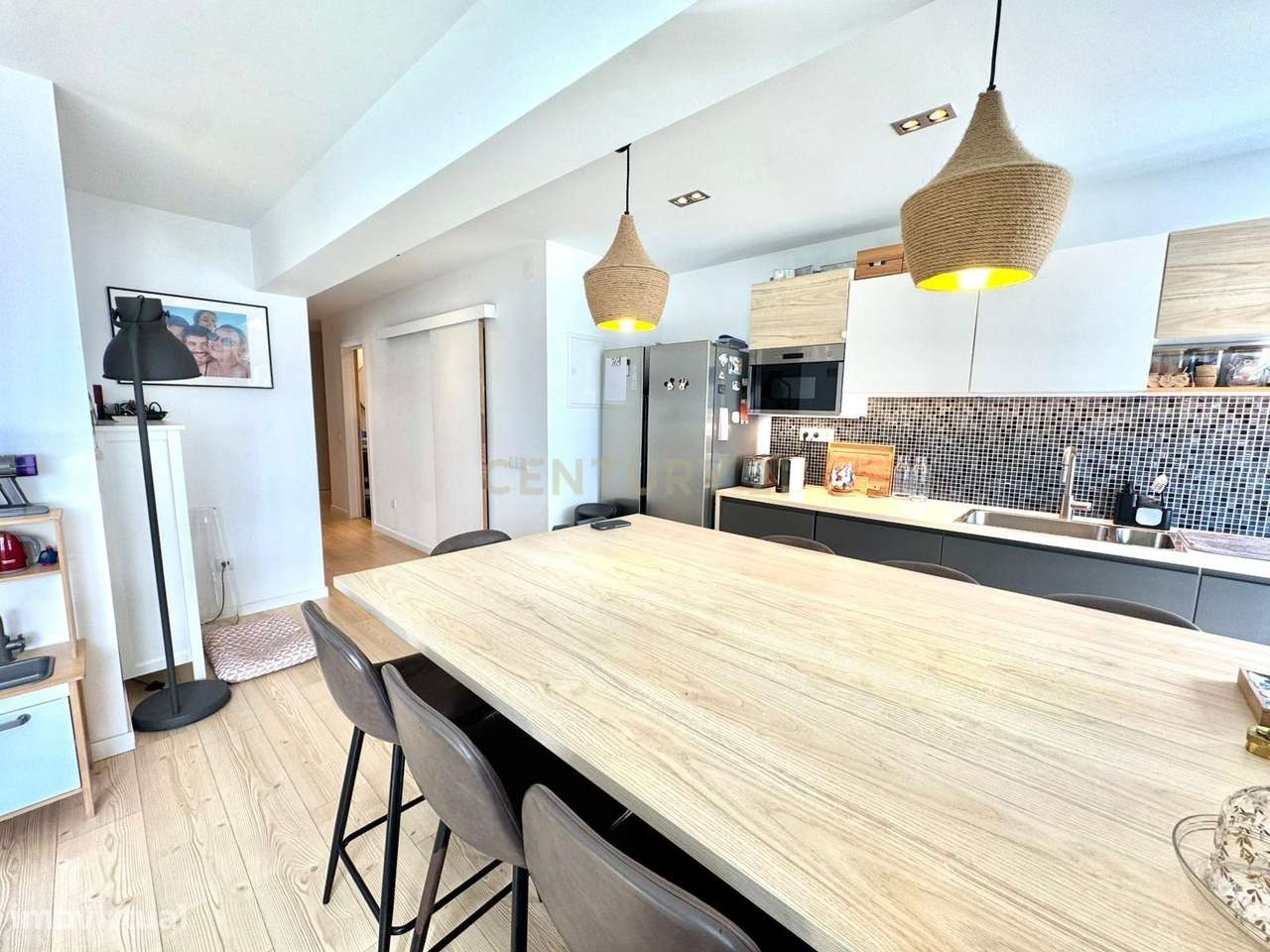 Apartamento T2 Totalmente Renovado em Massamá-4