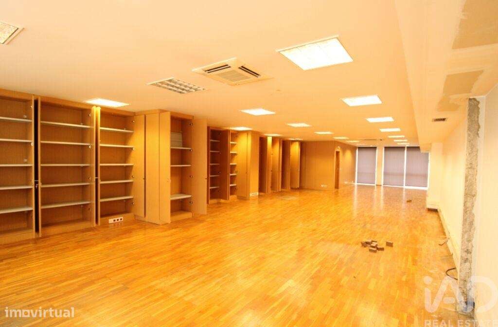 Loja / Estabelecimento Comercial em Bonfim de 197,00 m2 - Grande imagem: 3/30