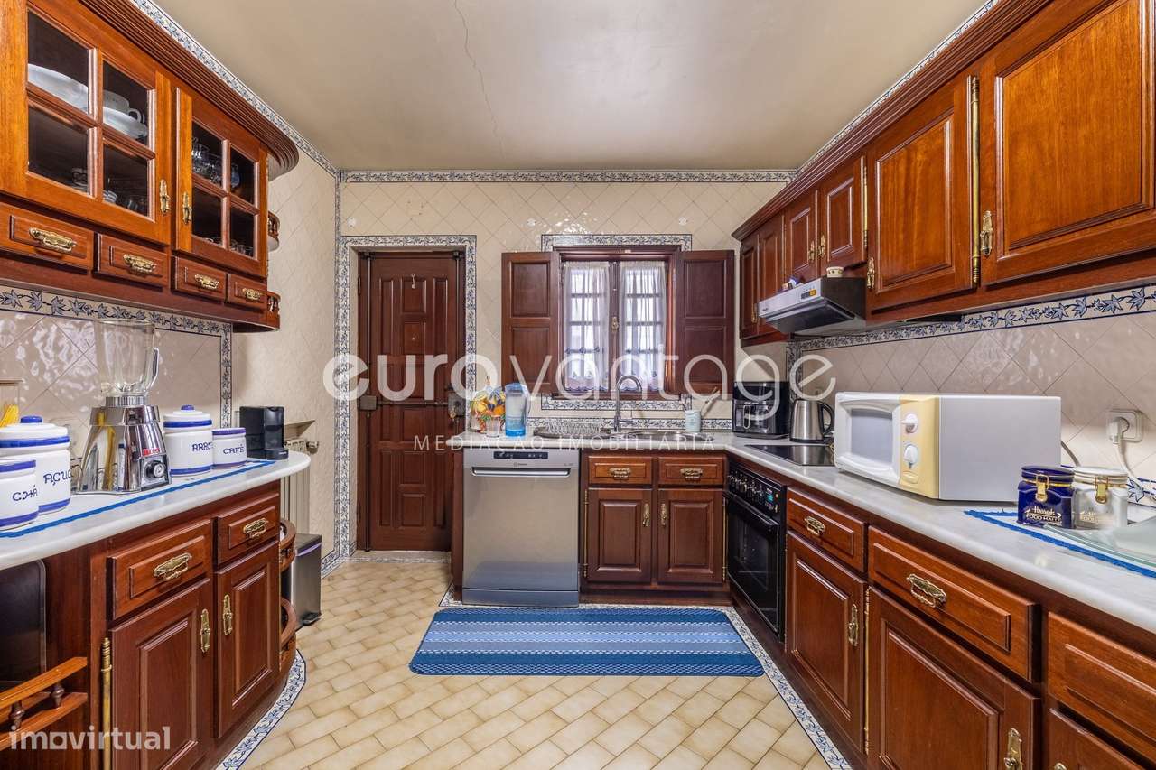 MORADIA T8 NO CENTRO DE LEIRIA-13