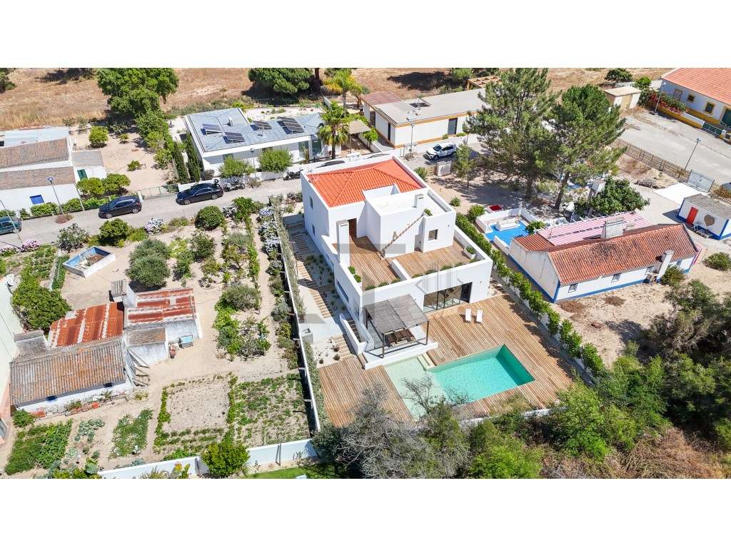 Moradia de Luxo com Piscina para Venda na Comporta-8