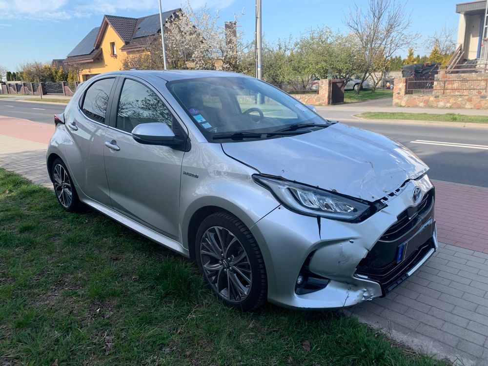 Toyota Yaris IV 2021