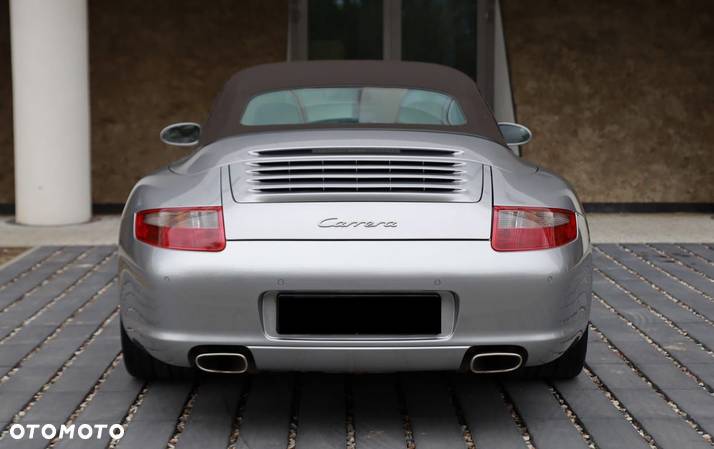 Porsche 911 Carrera Cabrio - 16