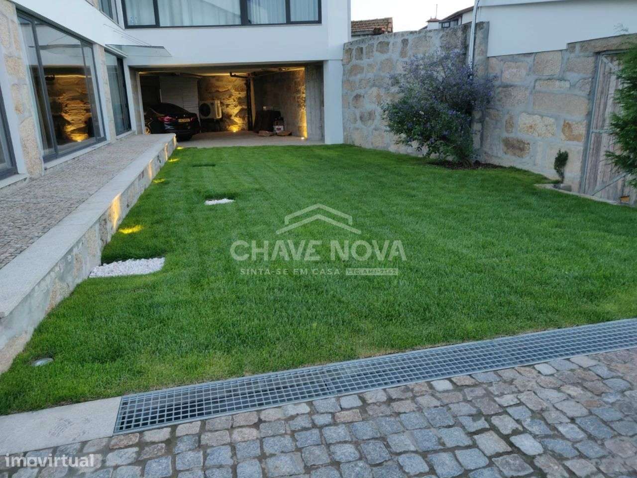 Moradia Isolada V3 c/ 2200m2 na Maia - Grande imagem: 4/19