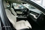 Volvo XC 60 - 22