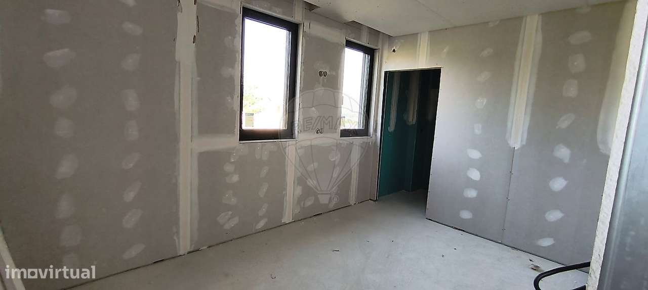 Moradia T2 para venda-13