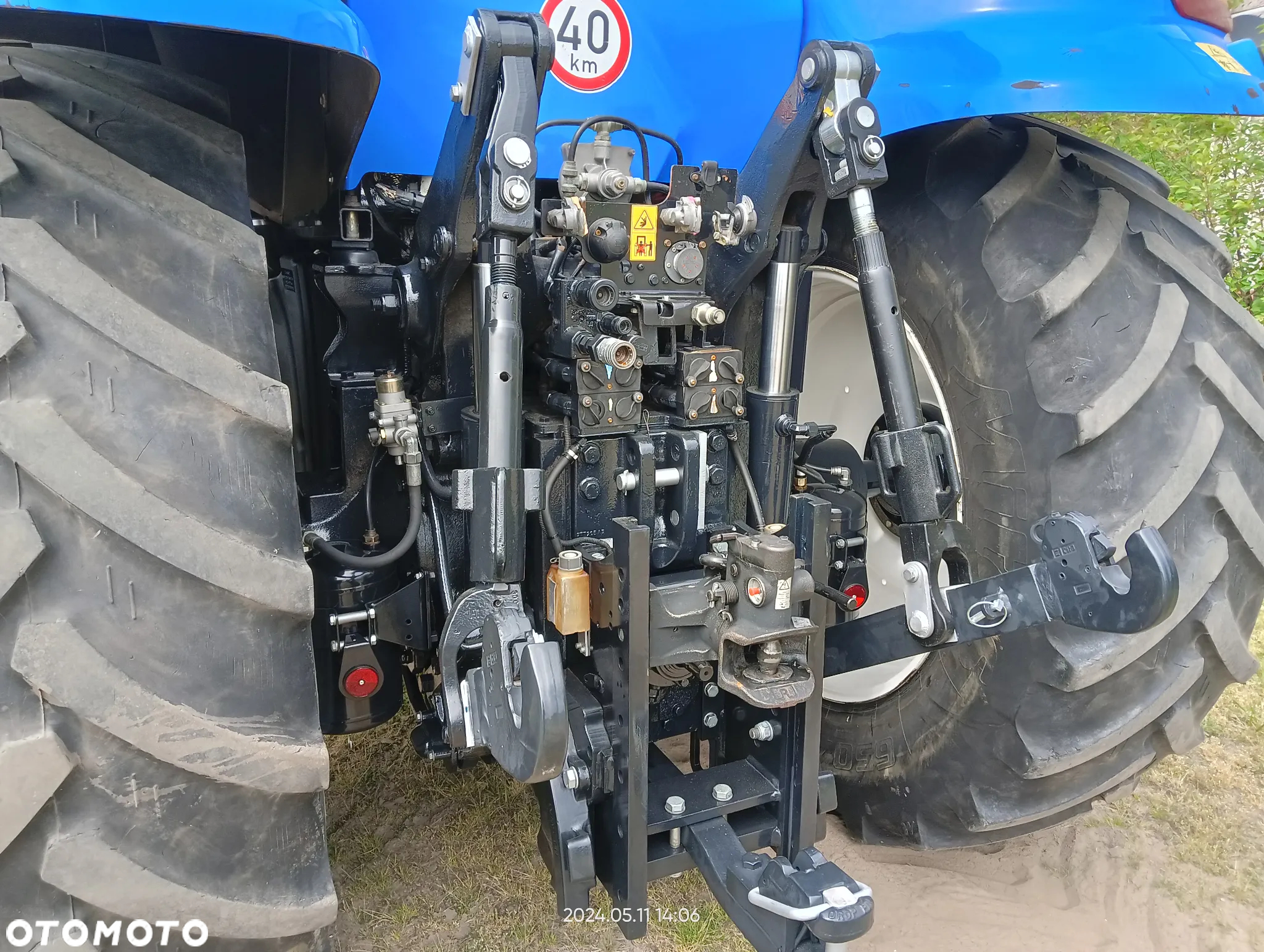 New Holland T8010 - 15