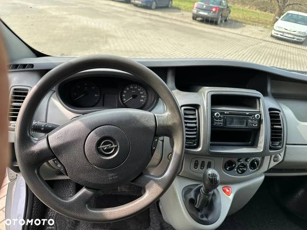 Opel Vivaro - 12