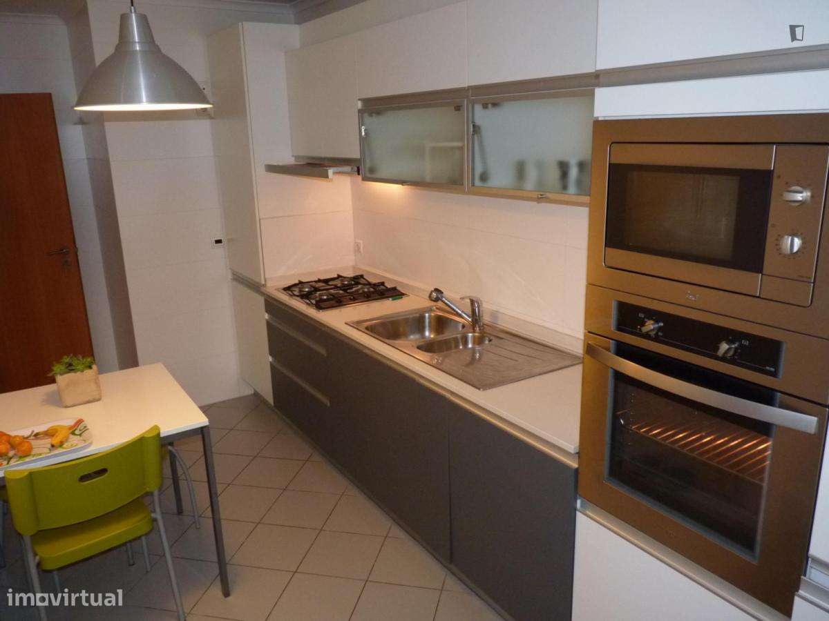 Apartamento com 1 quartos - localizado em Aveiro - Grande imagem: 4/11