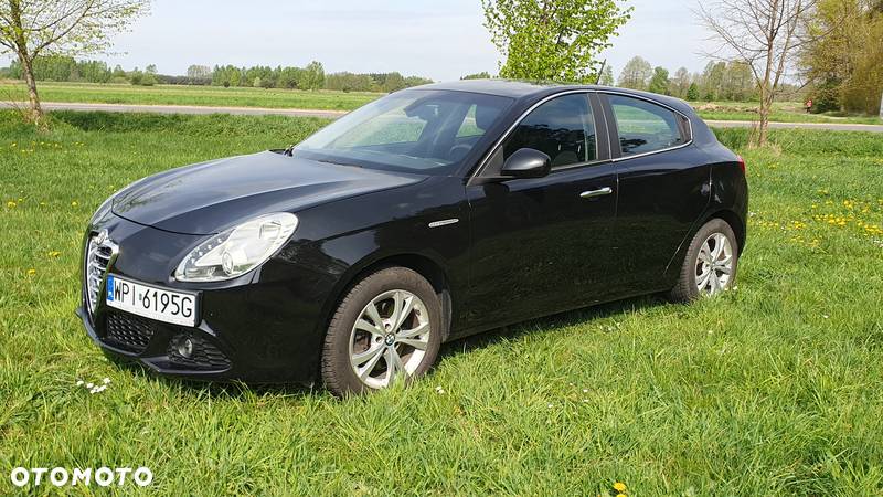 Alfa Romeo Giulietta 2.0 JTDM Distinctive - 1