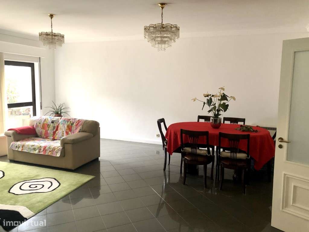 Apartamento T5 com garagem, no centro histórico de Braga. - Grande imagem: 4/21