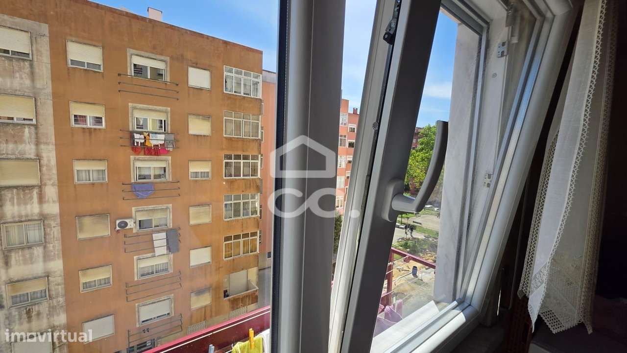 Apartamento T3 com Vista Cidade em Agualva e Mira-Sintra-8