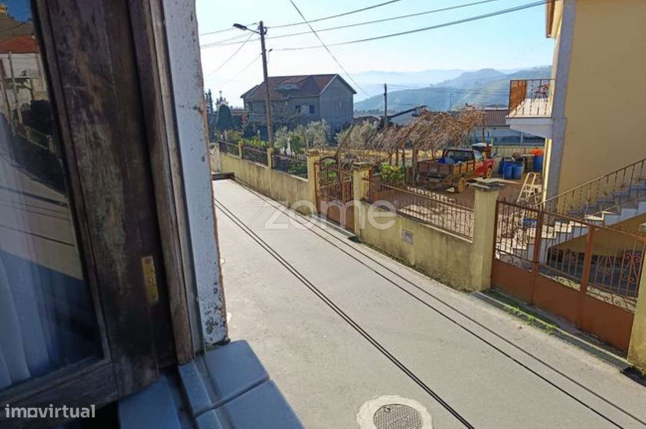 Moradia tradicional T2 de 2 pisos a 15 min de Vila Real | Guiães-24